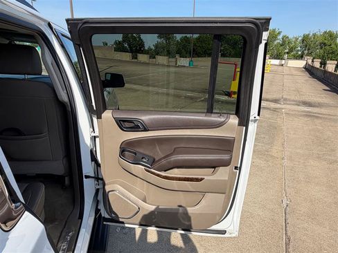 Used 2016 Chevrolet Suburban LT AWD/4WD image 39