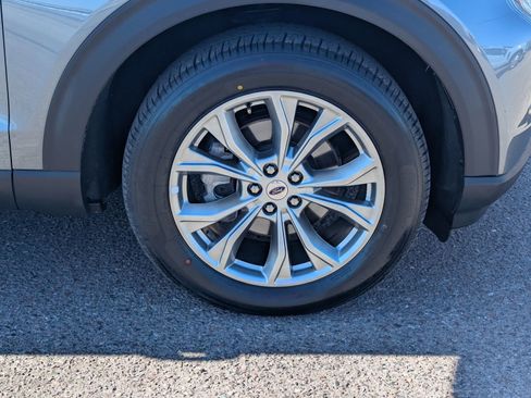 Certified 2024 Ford Explorer Limited image 10