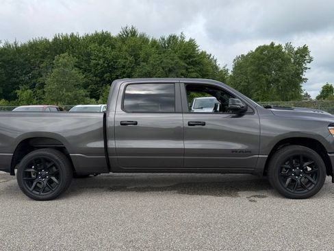 Used 2023 RAM 1500 Laramie AWD/4WD image 10