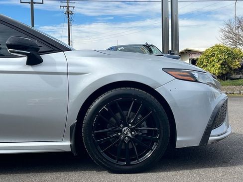Used 2022 Toyota Camry XSE w/ Carpet Mat Package (TMS) image 10