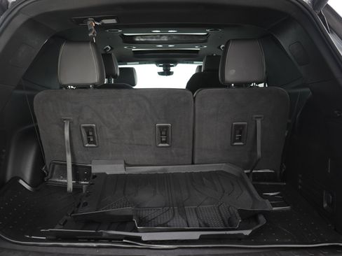Used 2023 Chevrolet Traverse Premier w/ LPO, Floor Liner Package AWD/4WD image 9