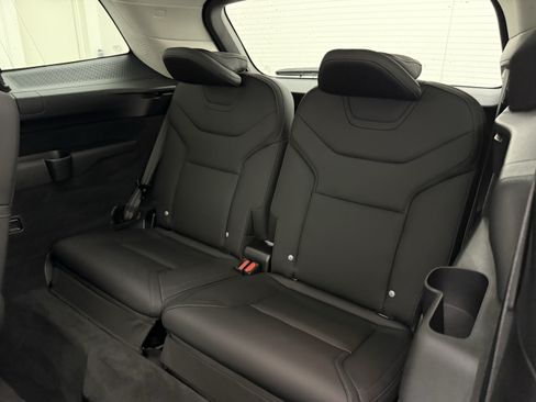 Certified 2025 Volvo EX90 Ultra AWD/4WD image 27