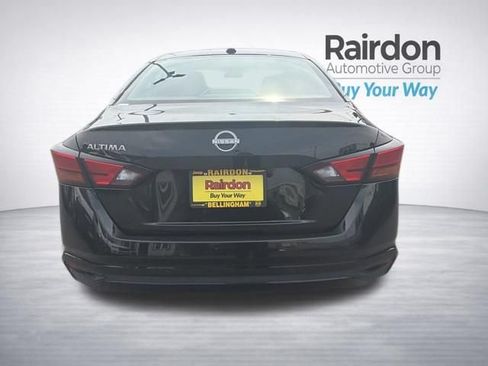 Used 2025 Nissan Altima 2.5 SV FWD image 6
