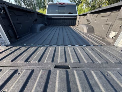 Used 2022 Chevrolet Silverado 3500 High Country w/ Technology Package AWD/4WD image 12