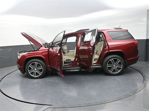 Used 2017 GMC Acadia Denali w/ Technology Package image 38