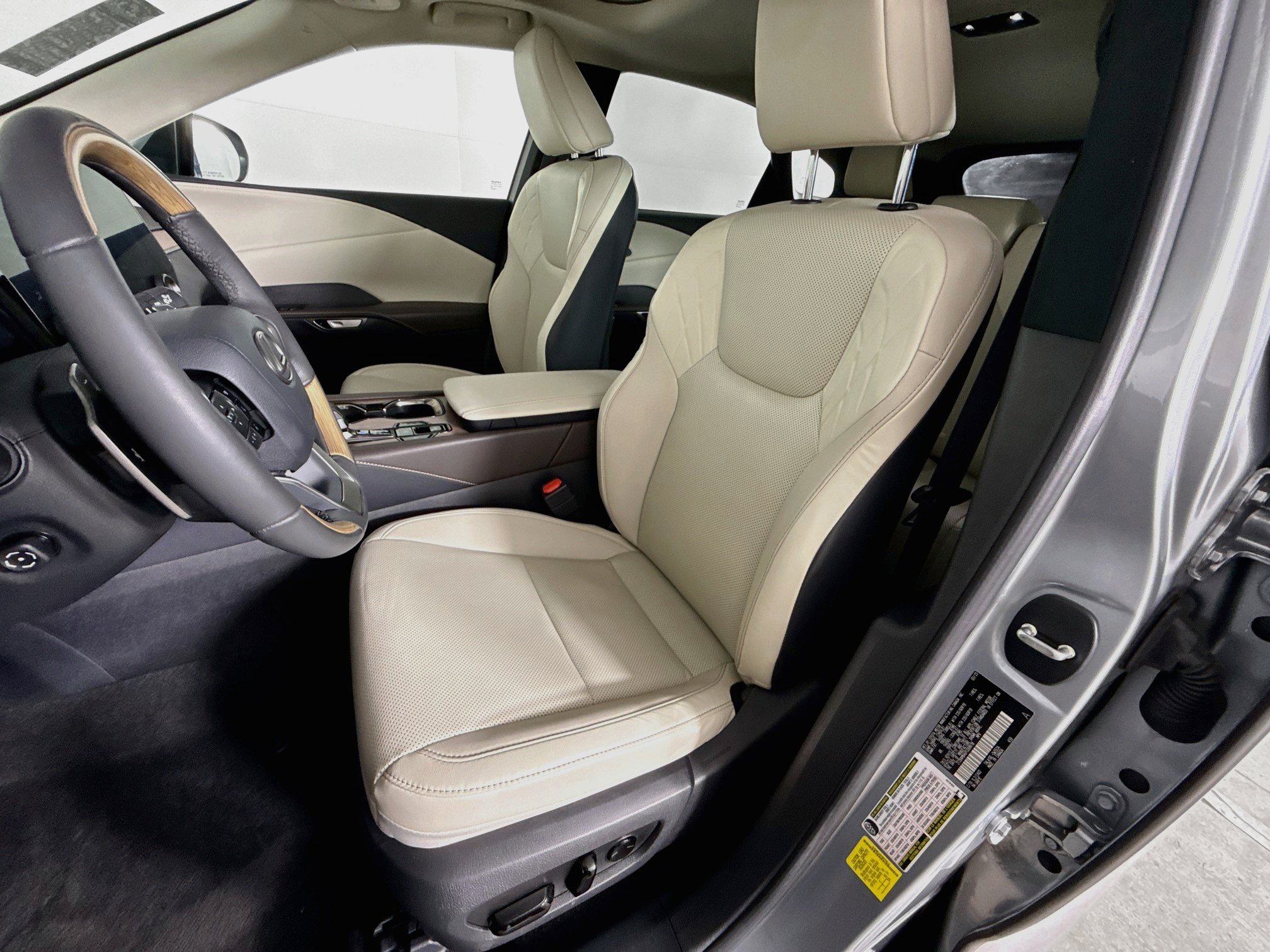 Used 2023 Lexus RX 350 Premium w/ Cold Area Package FWD image 25