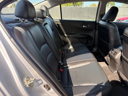 Used 2015 Honda Accord Touring image 20