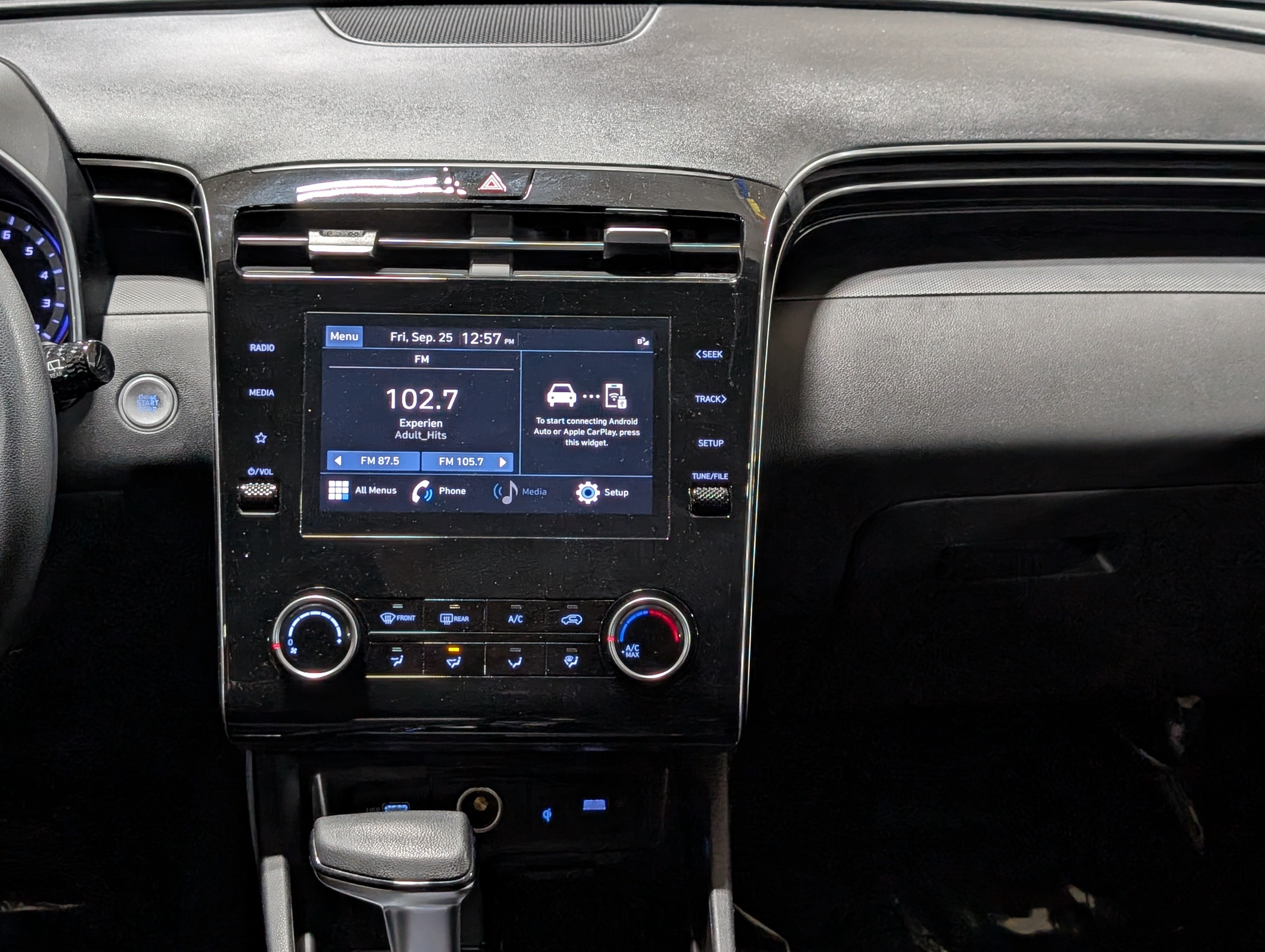 Used 2023 Hyundai Tucson SEL FWD image 17