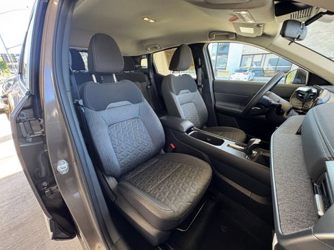 Used 2026 Nissan Kicks SV w/ Cold Weather Package FWD image 35