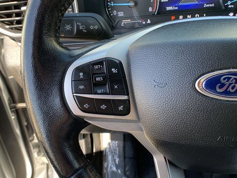 Used 2022 Ford Explorer Limited image 30