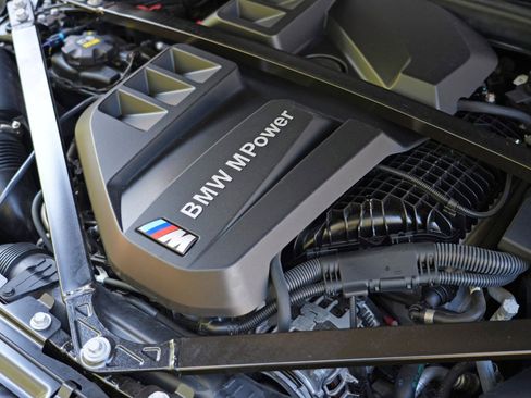 Used 2022 BMW M3 RWD image 9