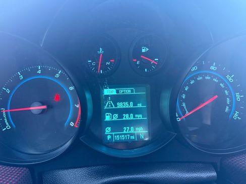 Used 2014 Chevrolet Cruze LT image 15