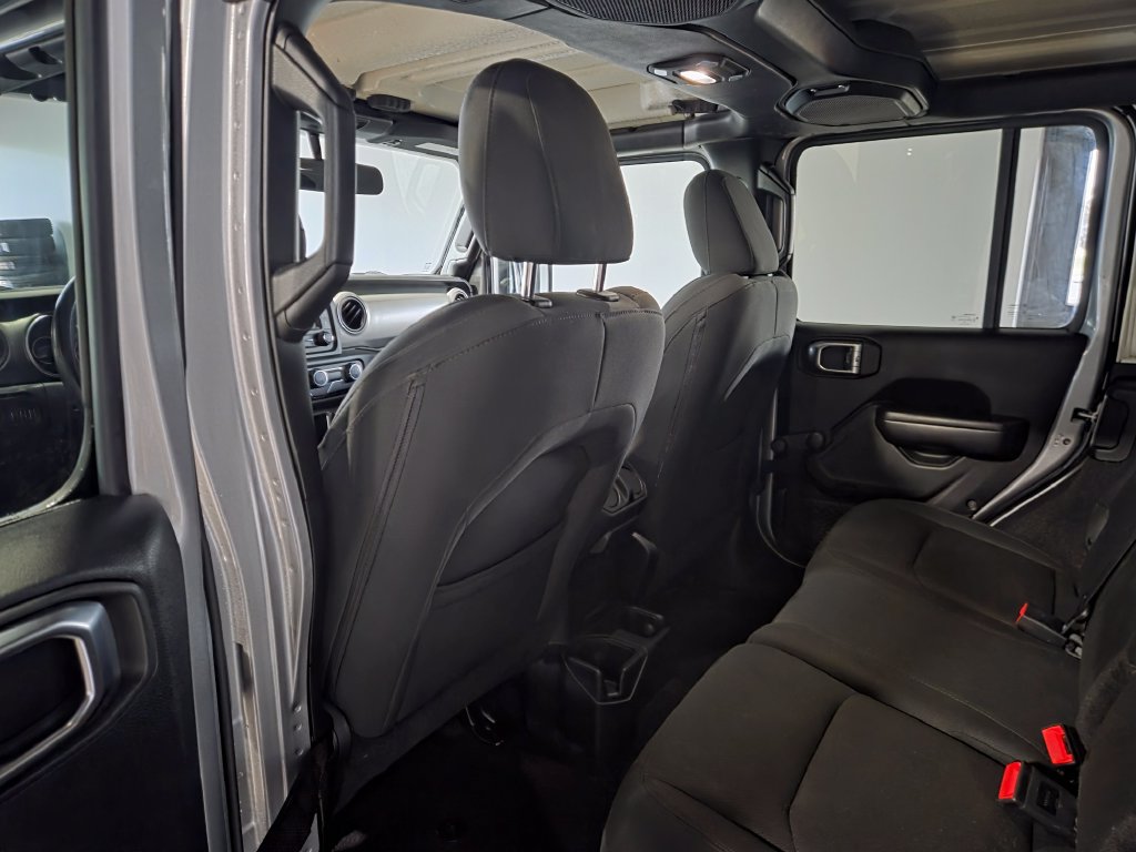 Used 2018 Jeep Wrangler Unlimited Sport AWD/4WD image 12