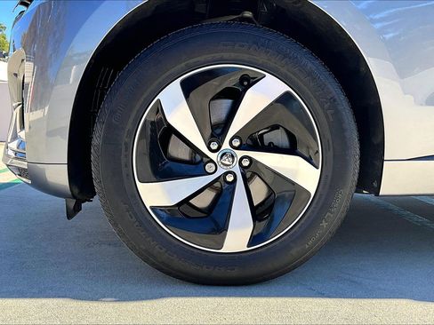 Used 2024 Jaguar F-PACE R-Dynamic S image 8