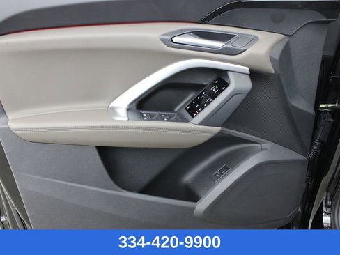 New 2025 Audi Q5 Premium image 16