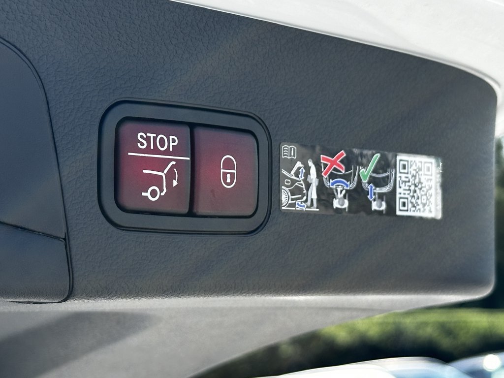 New 2026 Mercedes-Benz GLS 450 4MATIC image 22