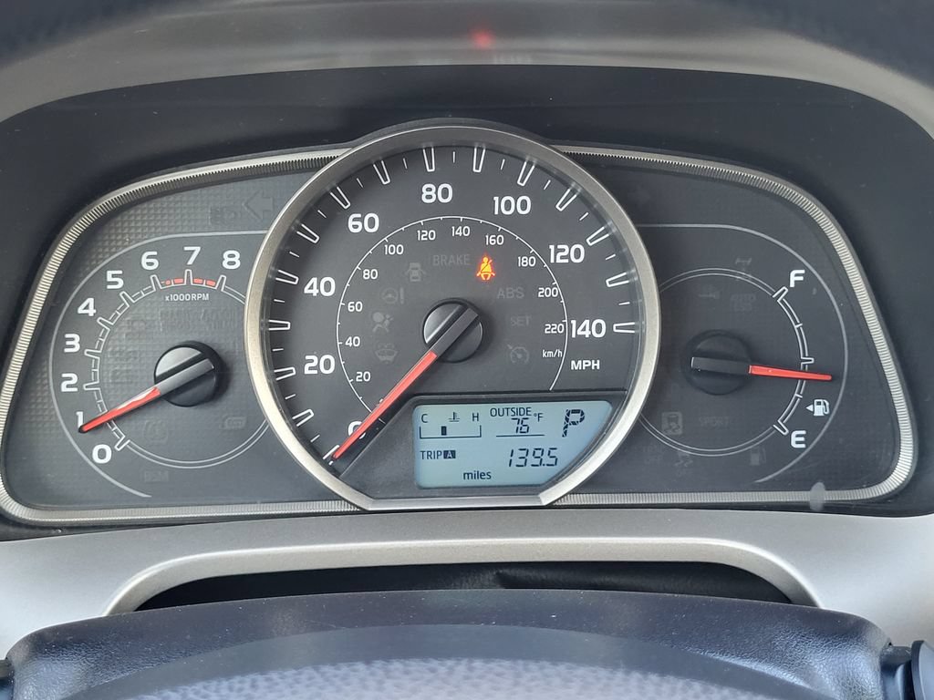 Used 2014 Toyota RAV4 LE AWD/4WD image 16