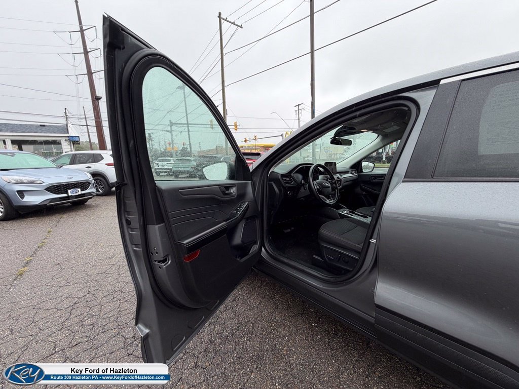 Used 2024 Ford Escape Active AWD/4WD image 10