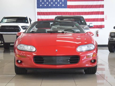 Used 2002 Chevrolet Camaro Z28 RWD image 2