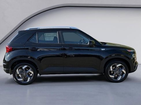 New 2026 Hyundai Venue SEL FWD image 6