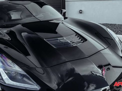 Used 2016 Chevrolet Corvette Stingray Coupe RWD image 31