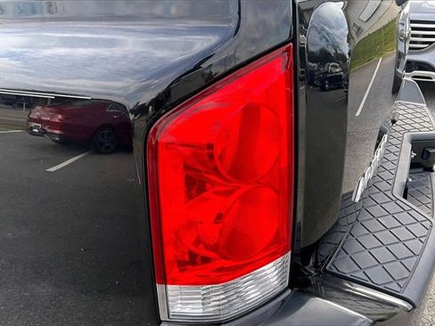 Used 2013 Nissan Armada Platinum image 19