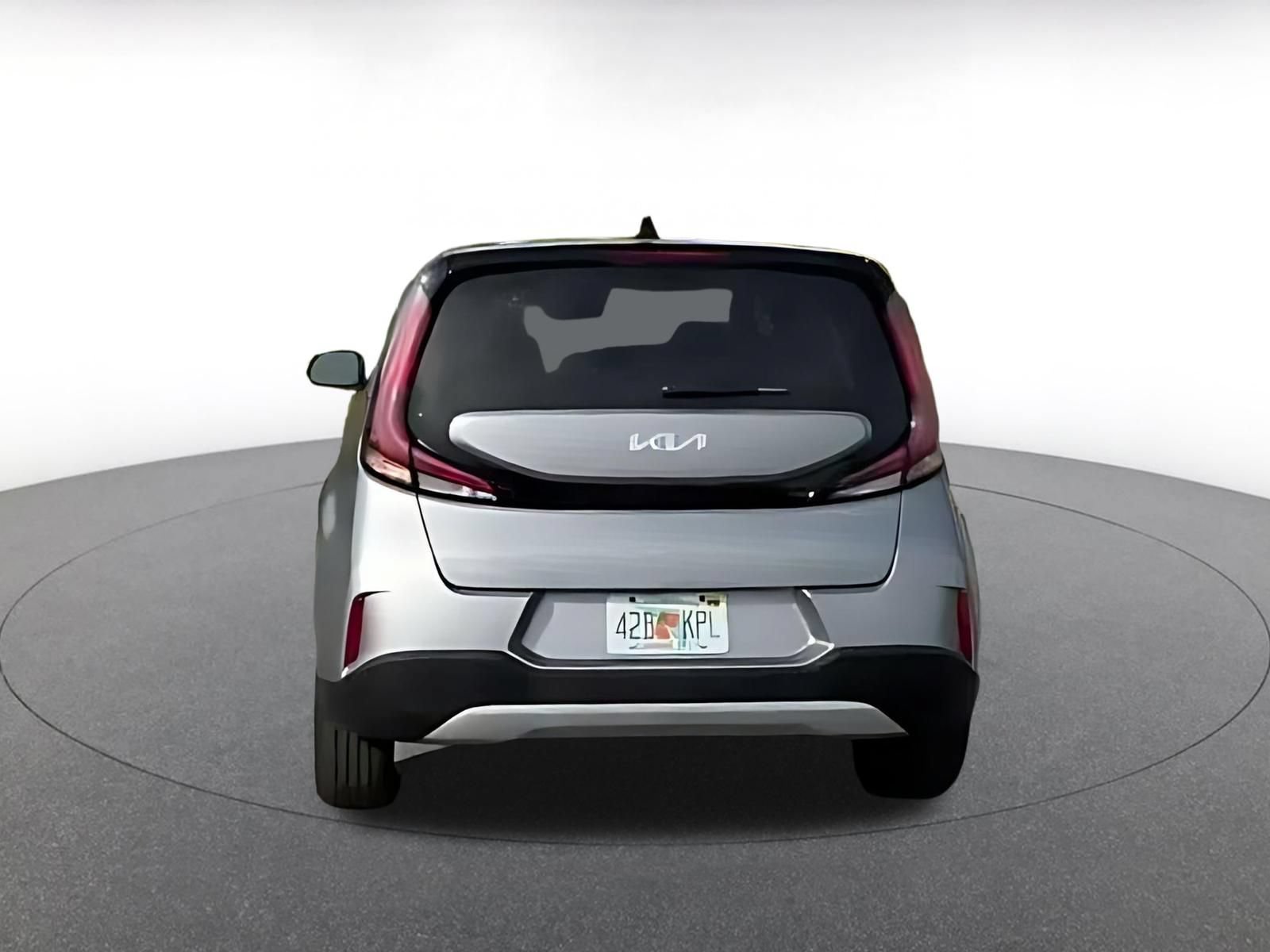 Used 2025 Kia Soul LX w/ LX Technology Package FWD image 12