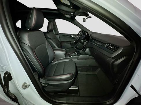 New 2026 Ford Escape ST-Line w/ Tech Pack #1 image 32