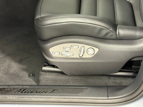 Certified 2026 Porsche Macan Turbo AWD/4WD image 15