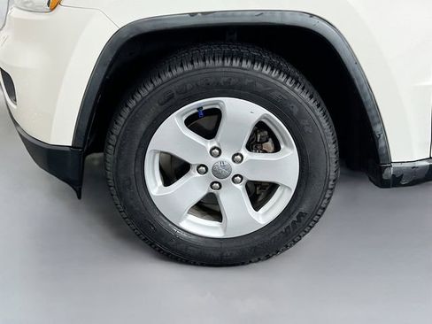 Used 2012 Jeep Grand Cherokee Laredo image 9