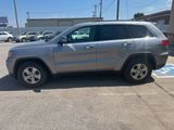 Used 2016 Jeep Grand Cherokee Laredo w/ Quick Order Package 23E image 3