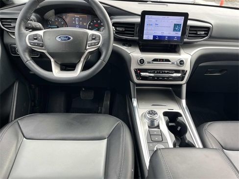 Certified 2023 Ford Explorer XLT w/ Equipment Group 202A image 13