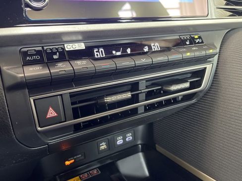 New 2026 Toyota Camry Hybrid AWD/4WD image 15