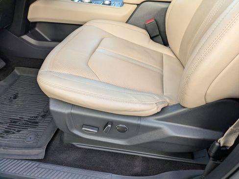 Used 2022 Ford Expedition Max Limited image 13