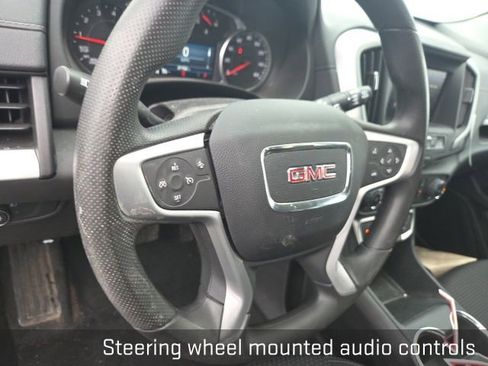 Used 2024 GMC Terrain SLE image 11