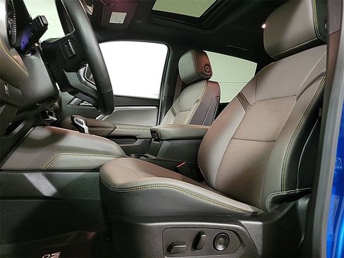 Certified 2024 Chevrolet Colorado ZR2 w/ ZR2 Convenience Package III image 12