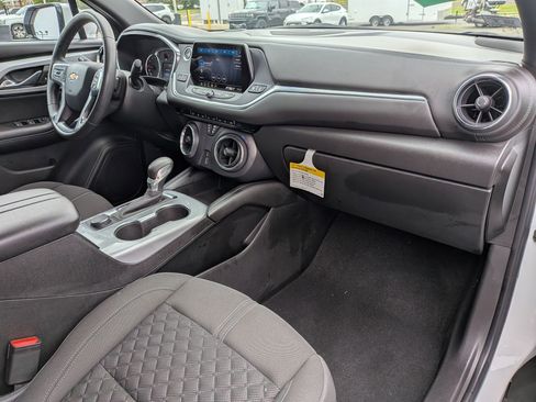 Used 2022 Chevrolet Blazer LT FWD image 28