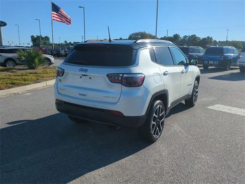 Used 2018 Jeep Compass Limited w/ Navigation Group image 4