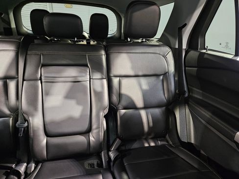 Used 2024 Ford Explorer XLT w/ Equipment Group 202A image 14