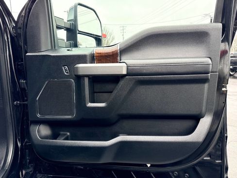 Used 2017 Ford F350 Platinum w/ Platinum Ultimate Package image 46