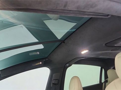 Used 2023 Tesla Model X image 52