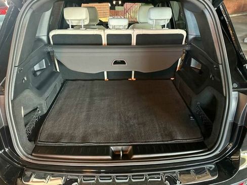 Used 2025 Mercedes-Benz GLB 250 image 18
