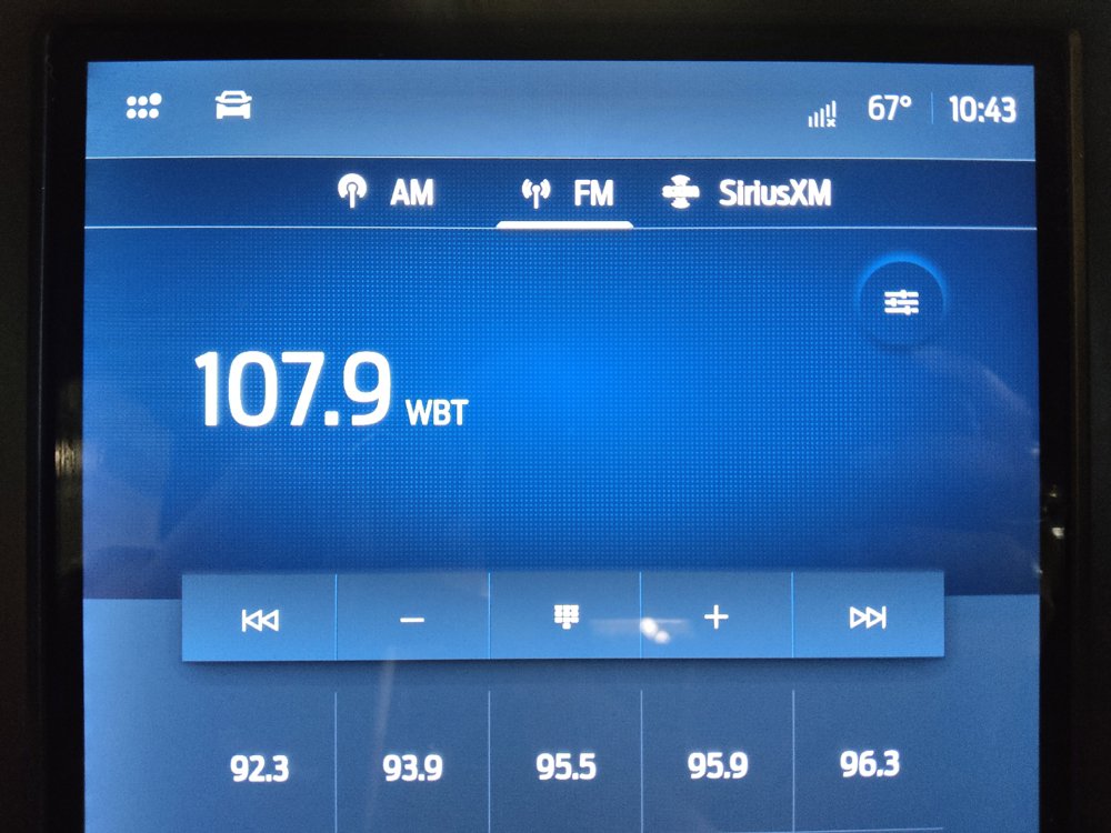 Used 2021 Ford Edge SEL w/ Convenience Package AWD/4WD image 25