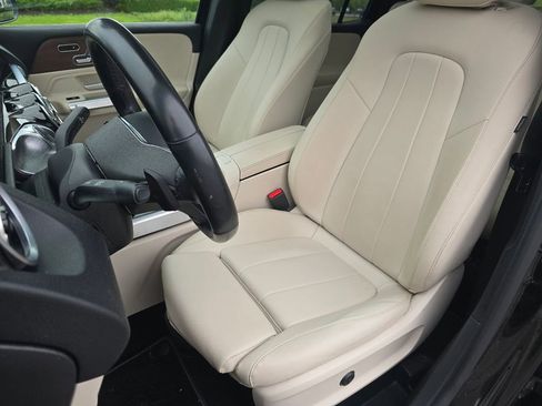 Certified 2023 Mercedes-Benz GLB 250 4MATIC image 24