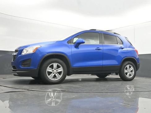 Used 2015 Chevrolet Trax LT w/ LT Plus Package AWD/4WD image 45