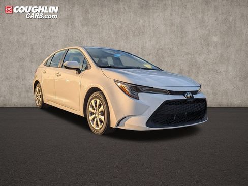 Used 2022 Toyota Corolla LE FWD image 1