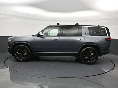 Used 2022 Rivian R1S Launch Edition Quad AWD/4WD image 2