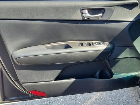 Used 2019 Kia Optima S FWD image 18