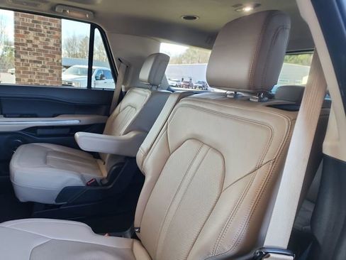 Used 2024 Ford Expedition Limited image 34