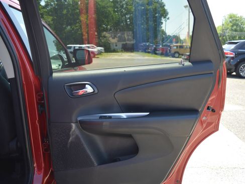 Used 2016 Dodge Journey SXT FWD image 28